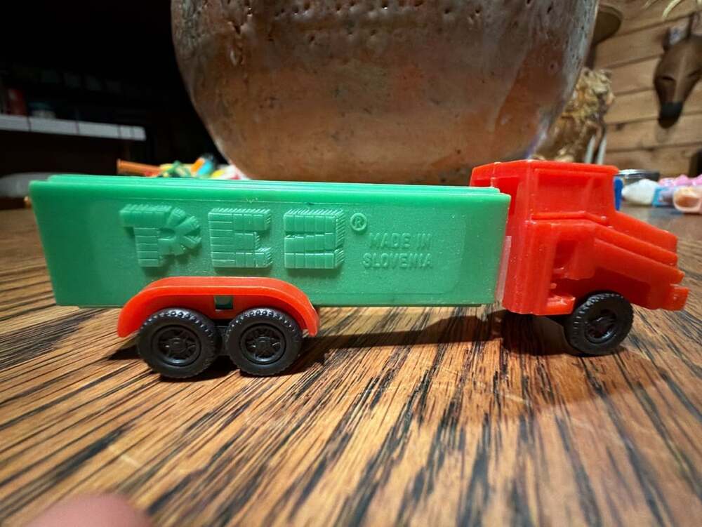 Vintage Pez D Series Semi Truck Red Cab Green Trailer Candy Dispenser